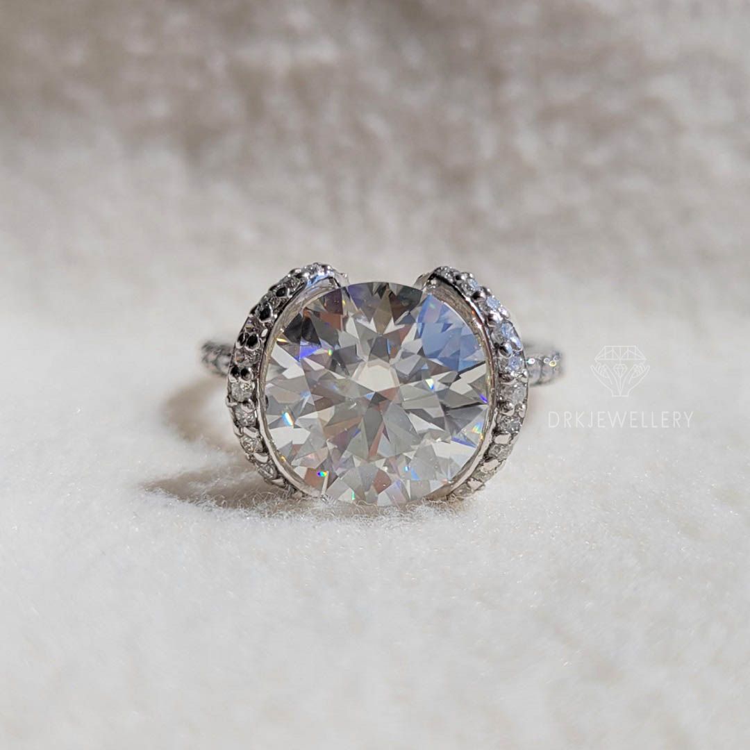 Vintage Round Cut Hidden Halo Moissanite Wedding Gold Ring
