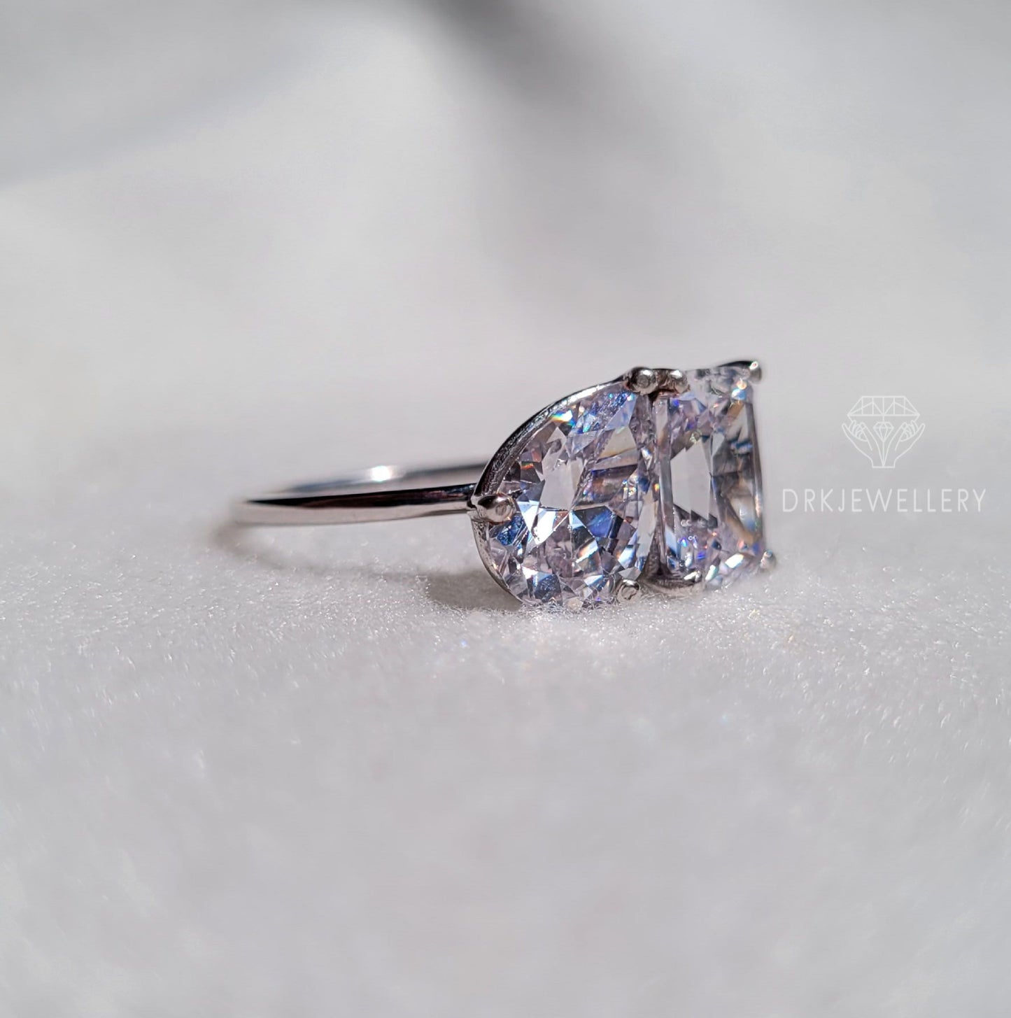 Toi-et-moi Moissanite Gold Ring