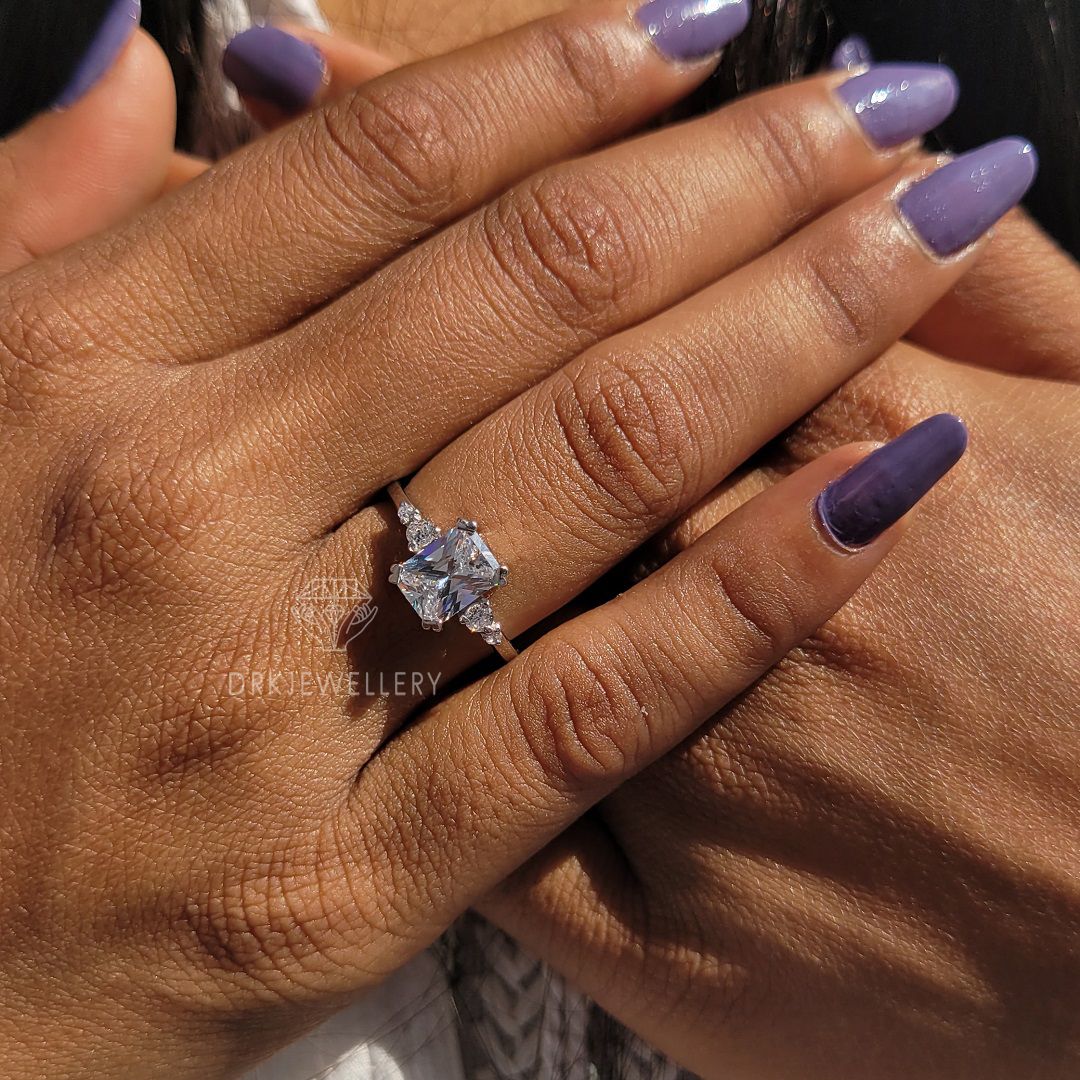 elegant the matching of your glamour with this celebrity style ring