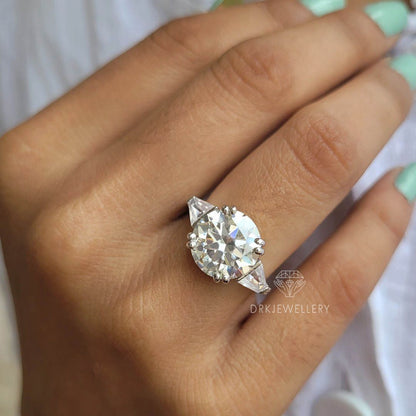 Round Cut Moissanite Three Stone Ring 14K Gold