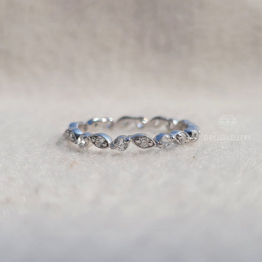 Round Cut Lab Grown Diamond Wedding Band