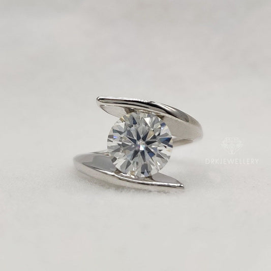 Bypass Setting Round Cut Lab Grown Diamond Gold Ring