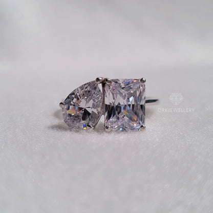 Toi-et-moi Moissanite Gold Ring