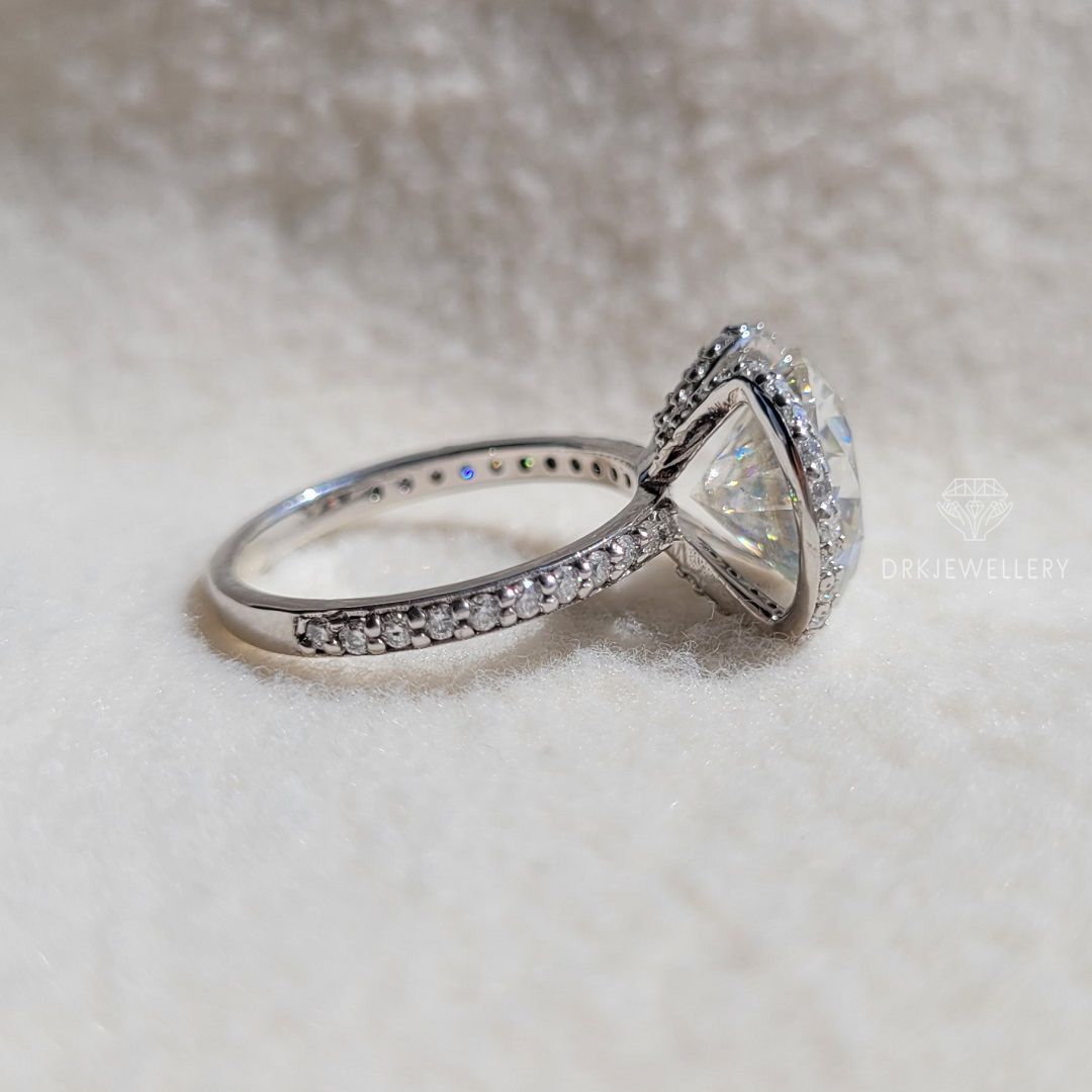Vintage Round Cut Hidden Halo Moissanite Wedding Gold Ring