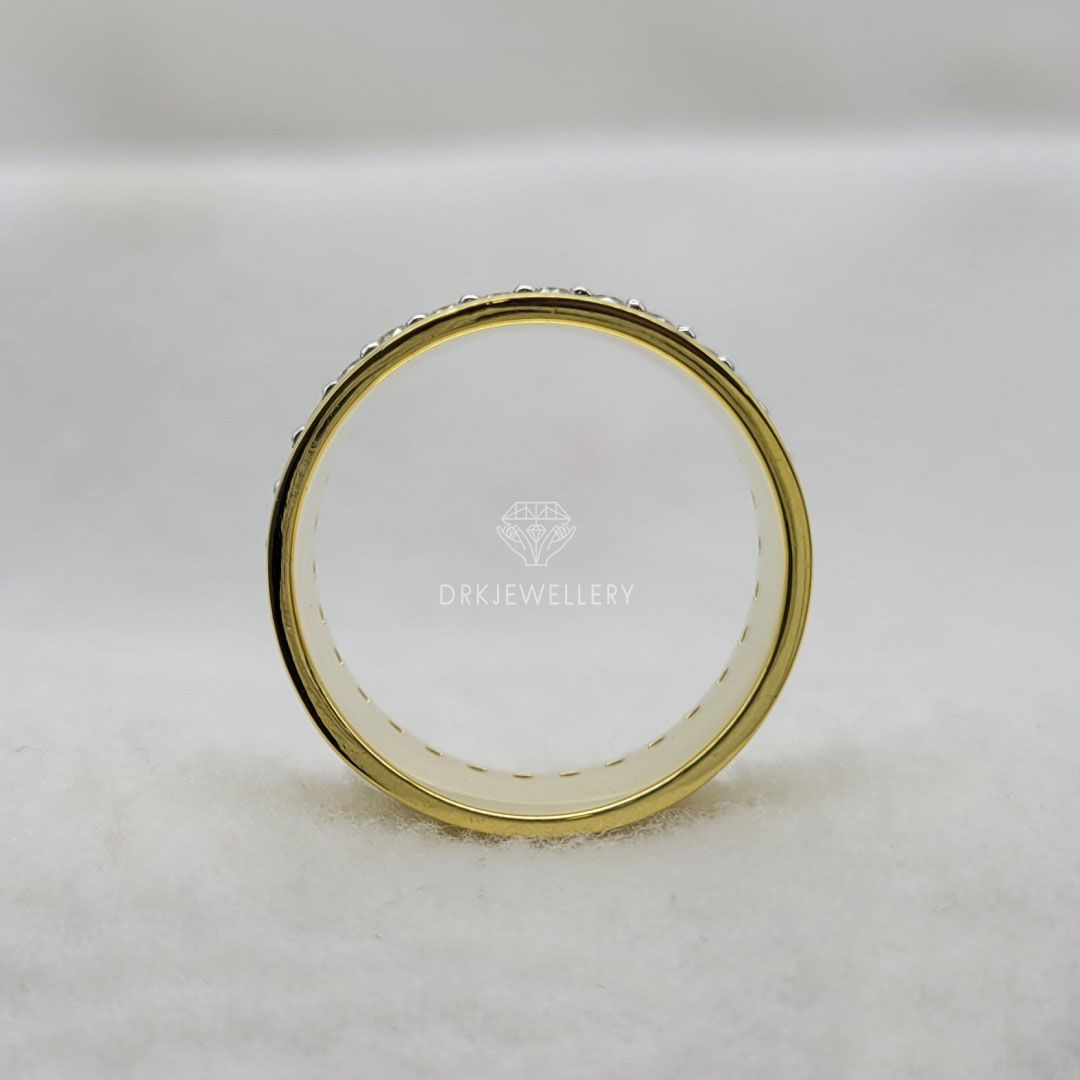 Round Cut Moissanite Men's Gold Wedding Ring