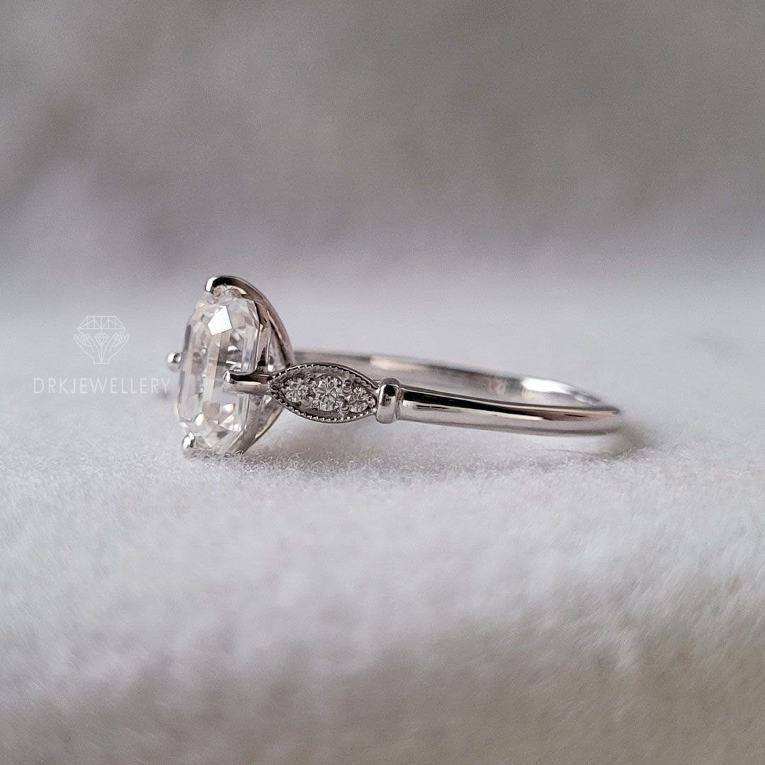Vintage Style Emerald Cut Moissanite Gold RIng