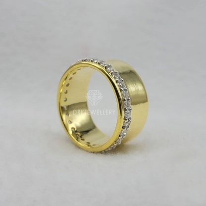Round Cut Moissanite Men's Gold Wedding Ring