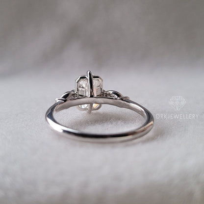 Vintage Style Emerald Cut Moissanite Gold RIng