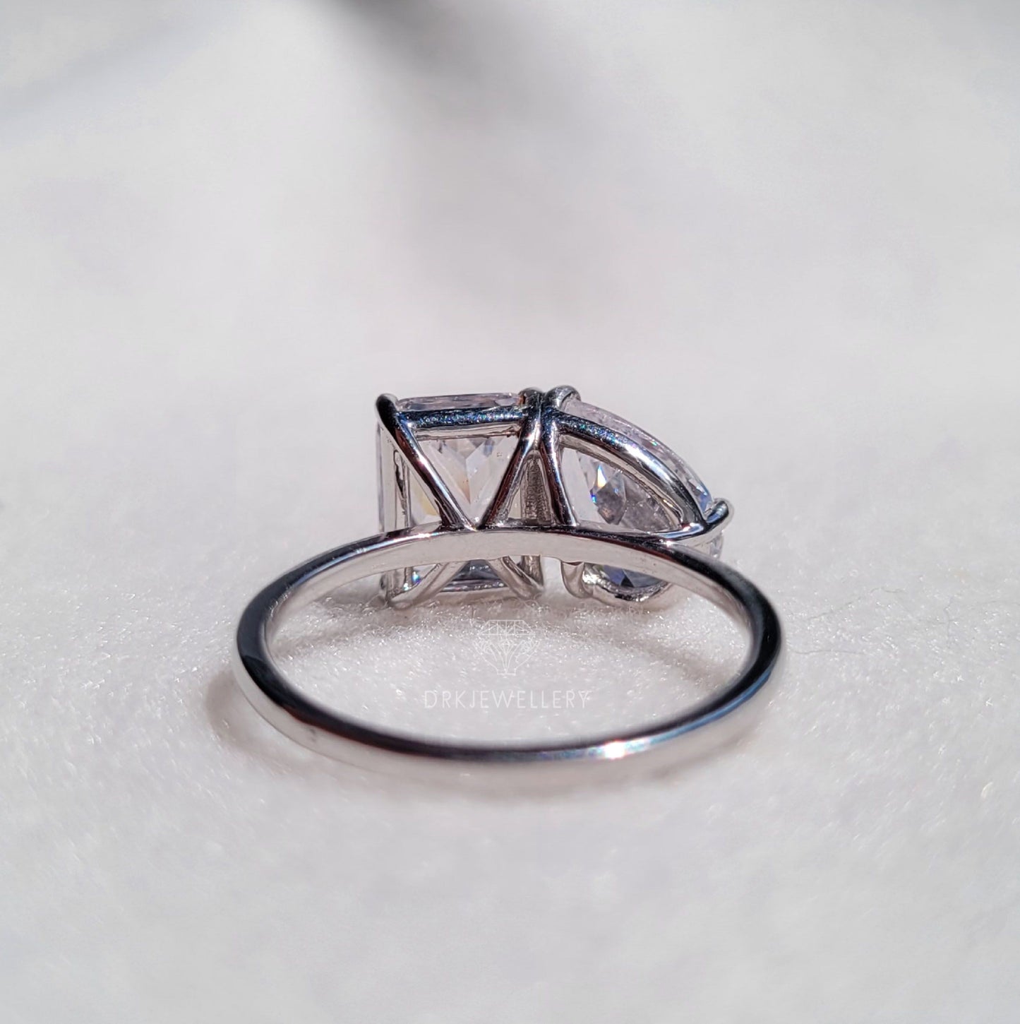 Toi-et-moi Moissanite Gold Ring