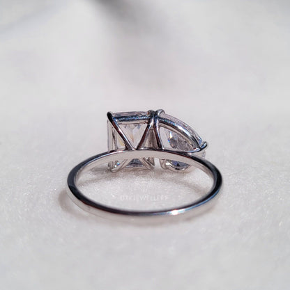 Toi-et-moi Moissanite Gold Ring