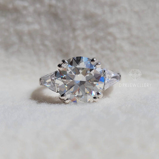 Round Cut Moissanite Three Stone Ring 14K Gold
