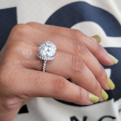 Vintage Round Cut Hidden Halo Moissanite Wedding Gold Ring