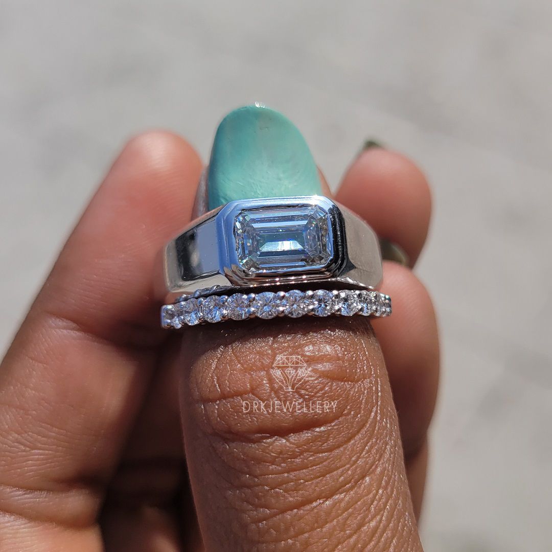 Classy Round Diamond Half Etrenity Gold Wedding Band