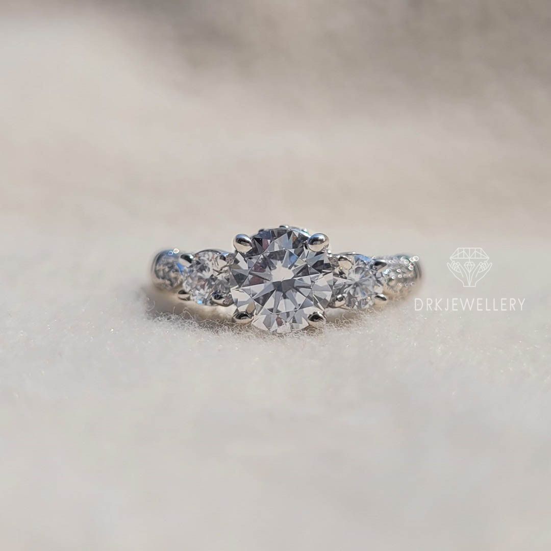 round cut ring,wedding ring,engagement ring,gift for her,thre stone ring, pave set ring,persoalised gifts