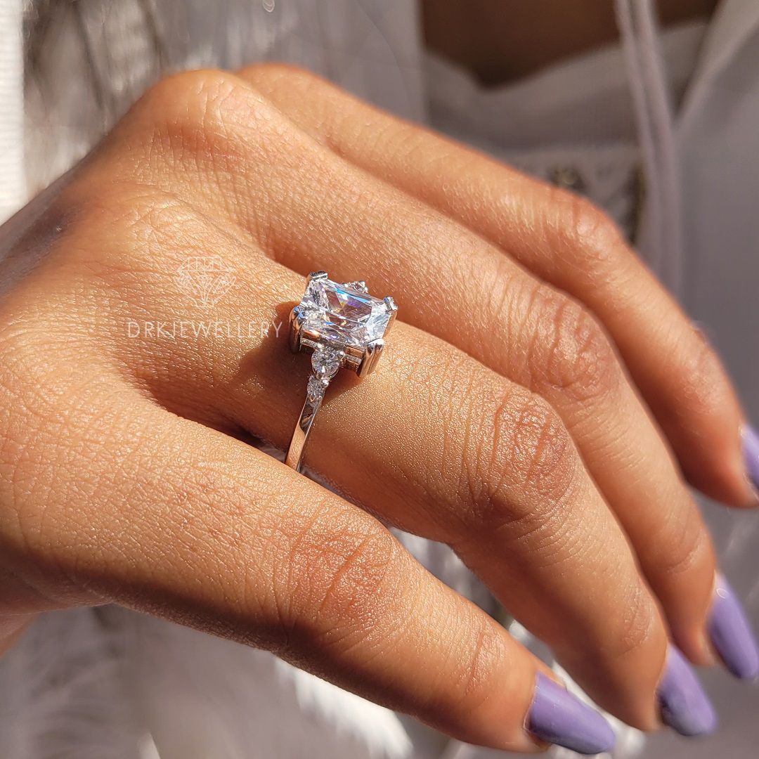 elegant the matching of your glamour with this celebrity style ring