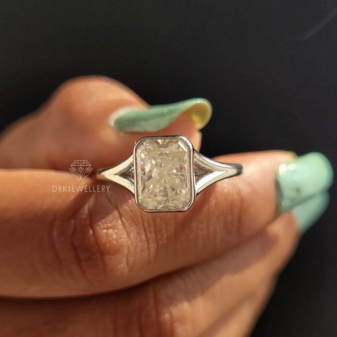 radiant cut ring-radiant cut lab grown diamond ring-lab grown diamond ring-lab iamond ring-bezel set ring-split shank ring-white gold ring