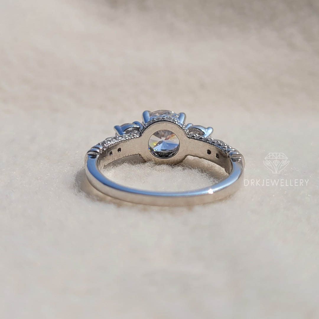 round cut ring,wedding ring,engagement ring,gift for her,thre stone ring, pave set ring,persoalised gifts