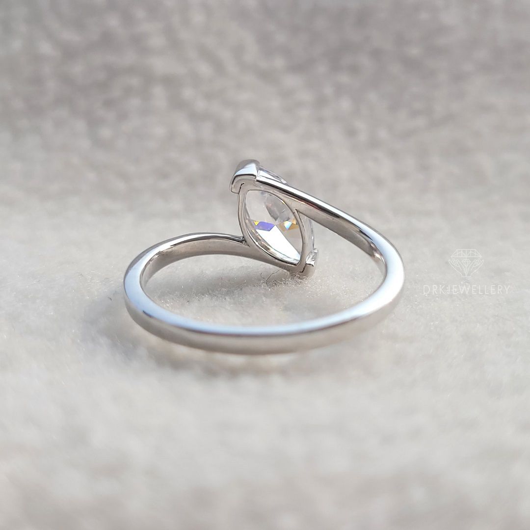 Italian style ring,marquise cut ring,white gold ring,bypass setting ring,soliaire ring,gifts for her, v shape prong, ring for her