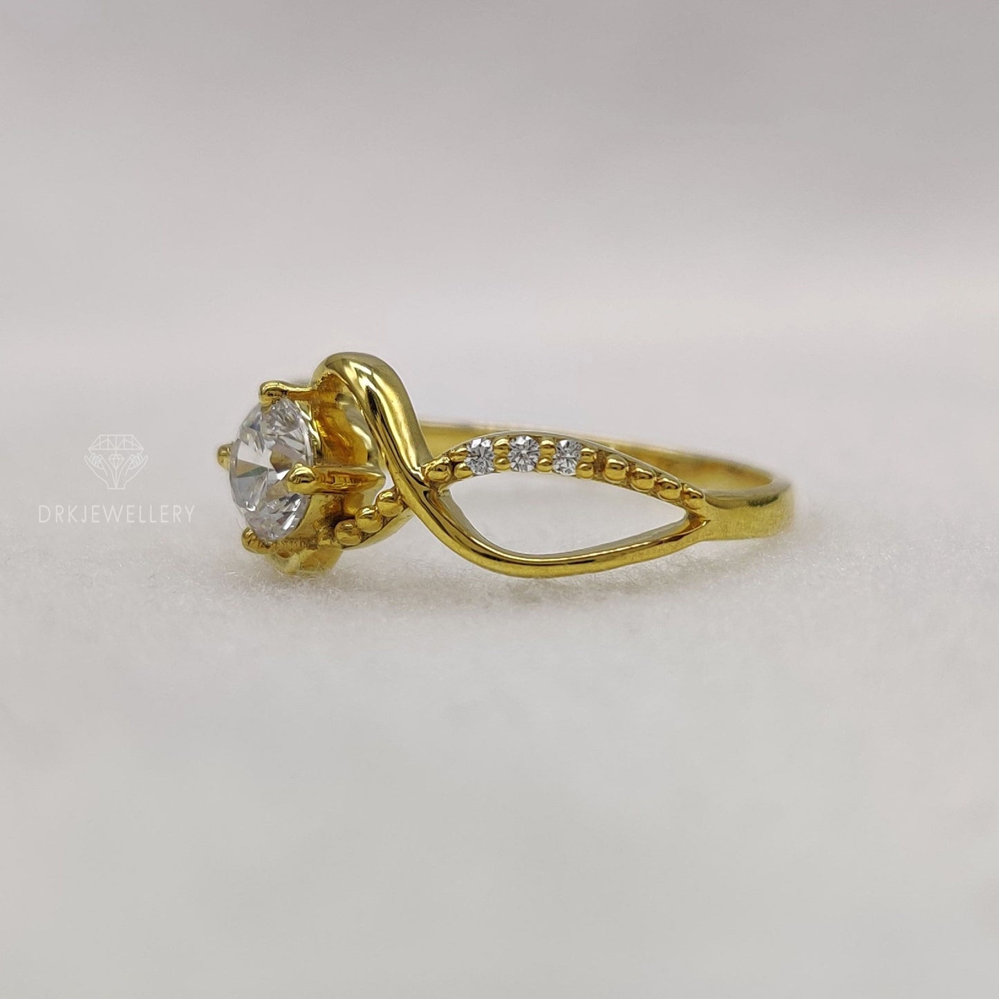 Infinity Style Round Cut Lab Diamond Ring