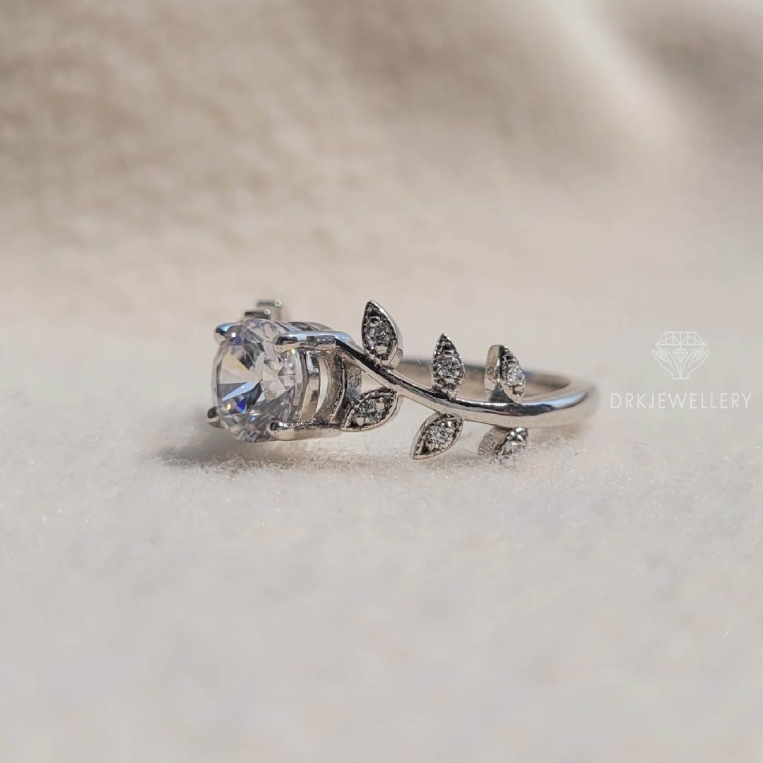 Round cut ring,vintage ring,nature inspired ring,leaf style ring,white gold ring,gifta for her