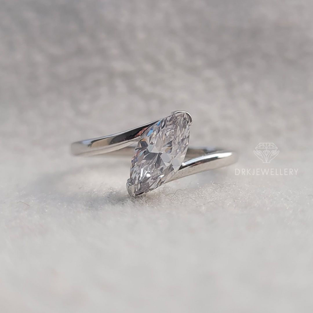 Italian style ring,marquise cut ring,white gold ring,bypass setting ring,soliaire ring,gifts for her, v shape prong, ring for her