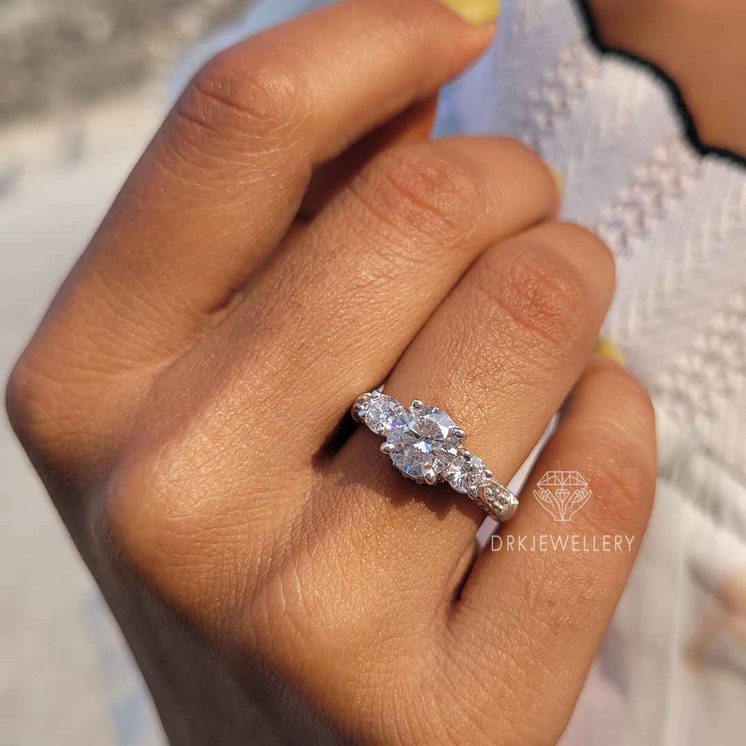 round cut ring,wedding ring,engagement ring,gift for her,thre stone ring, pave set ring,persoalised gifts