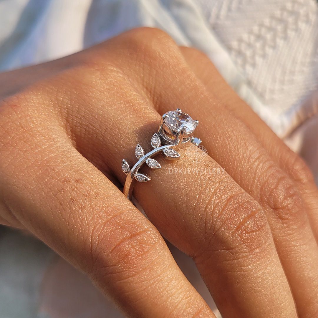 Round cut ring,vintage ring,nature inspired ring,leaf style ring,white gold ring,gifts for her